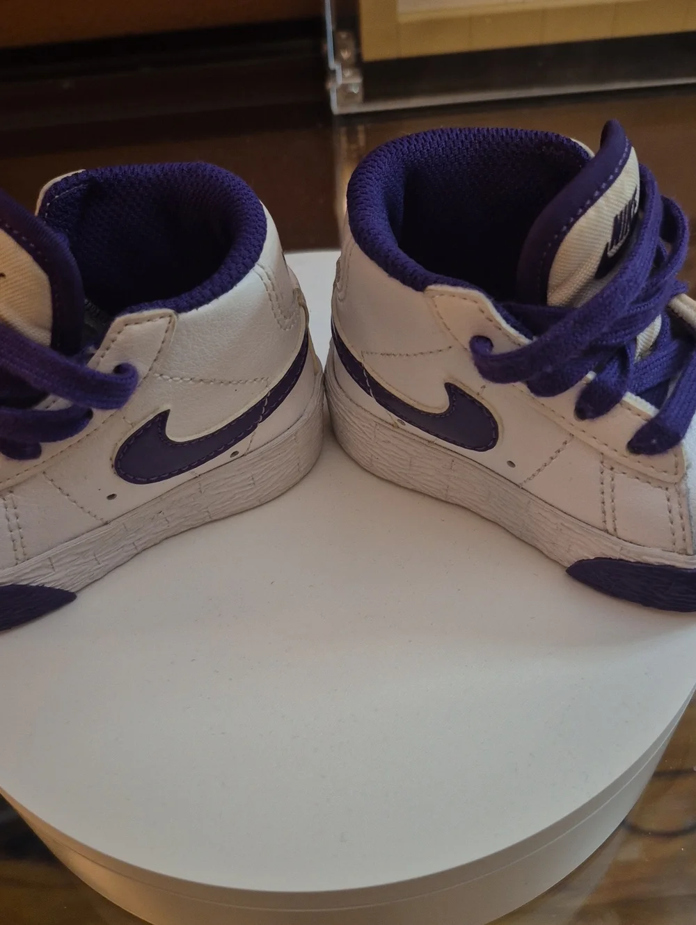 Nike Kids White and Purple Low-Top Sneakers